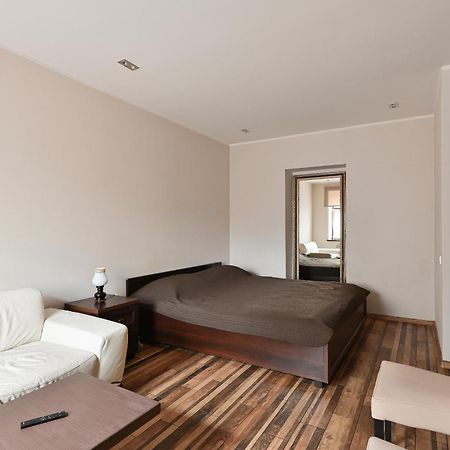 Modern Studio-Apartment In The Centre, Free Parking Riga Bagian luar foto